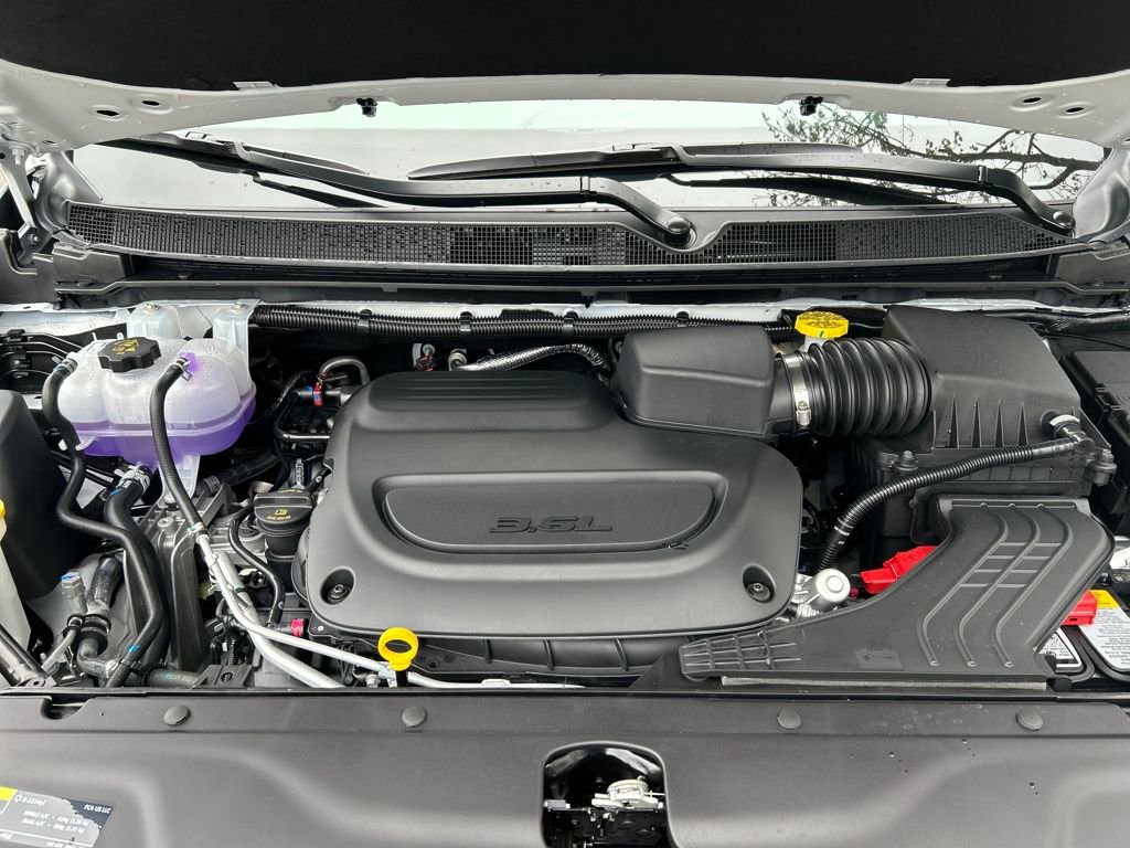 New 2026 Chrysler Pacifica Select image 9