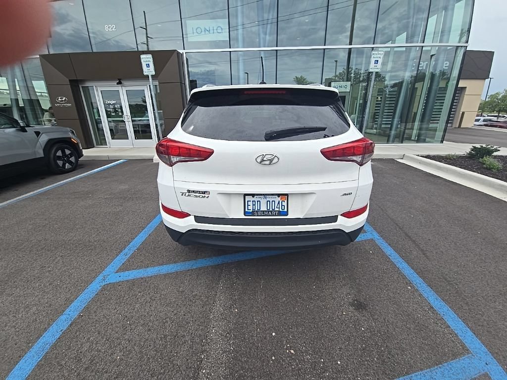Used 2016 Hyundai Tucson SE w/ Option Group 02 AWD/4WD image 4