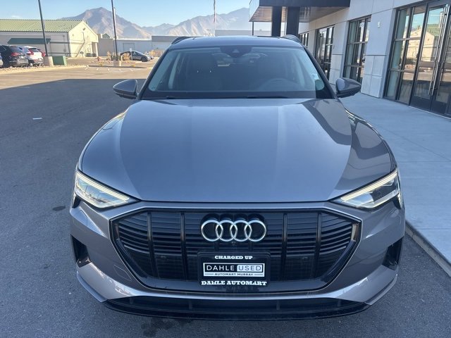 Used 2021 Audi e-tron Prestige w/ Prestige Package image 2