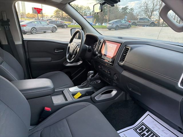 Used 2023 Nissan Frontier SV w/ Tow Package image 15