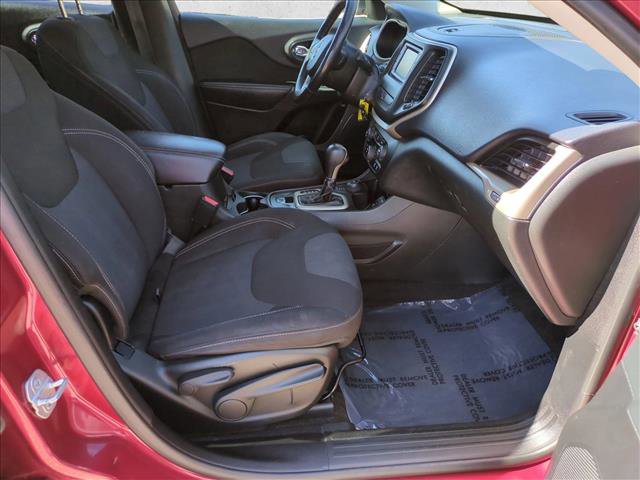 Used 2015 Jeep Cherokee Latitude image 21