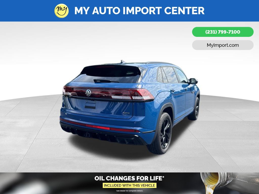 Used 2025 Volkswagen Atlas Cross Sport SEL R-Line AWD/4WD image 7