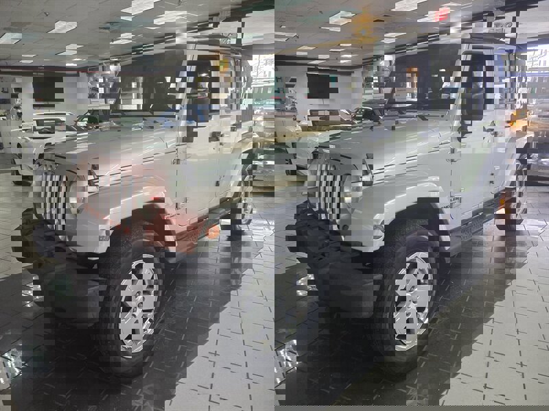 Used 2007 Jeep Wrangler Unlimited Sahara image 1