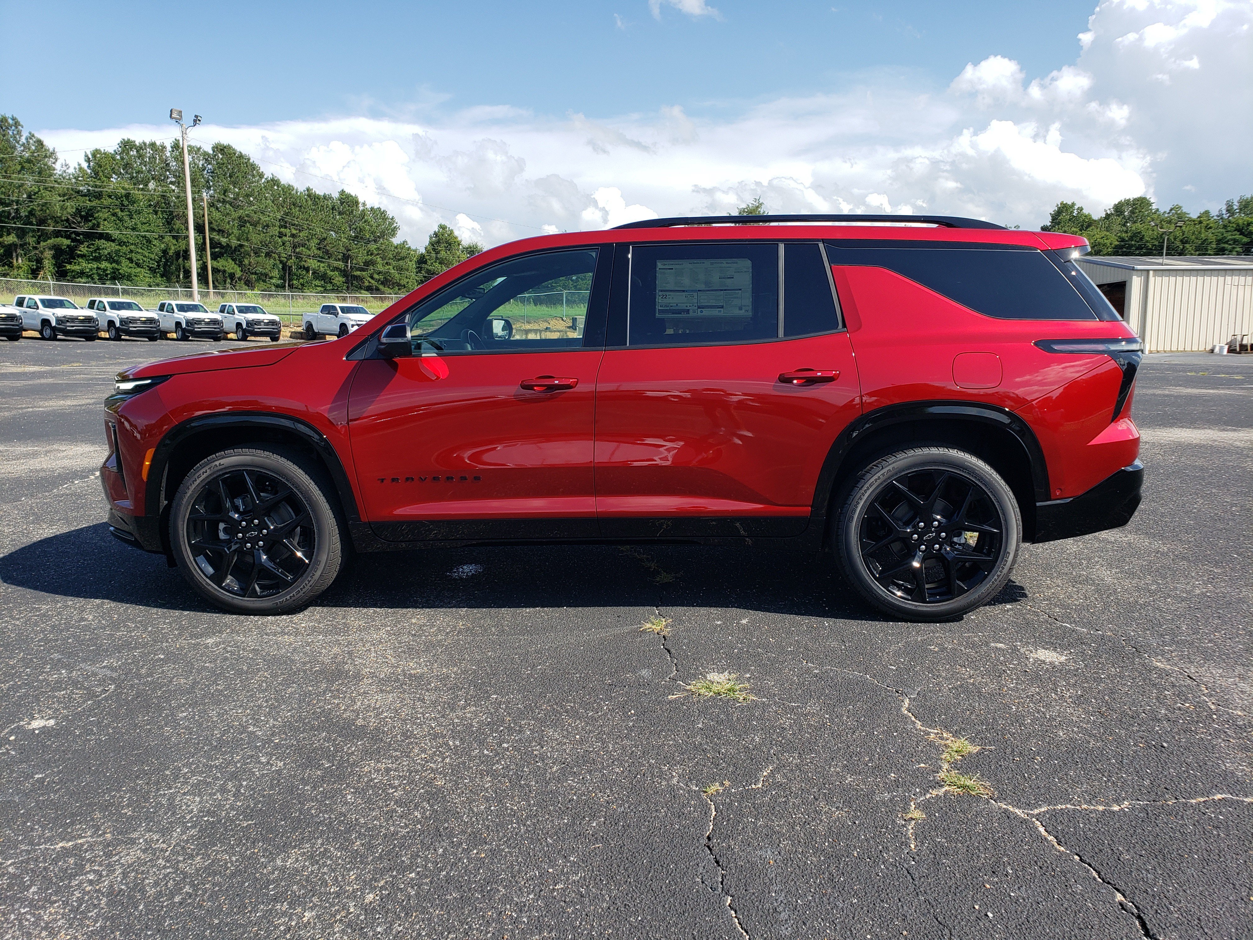 New 2026 Chevrolet Traverse RS w/ LPO, Floor Liner Package FWD image 6