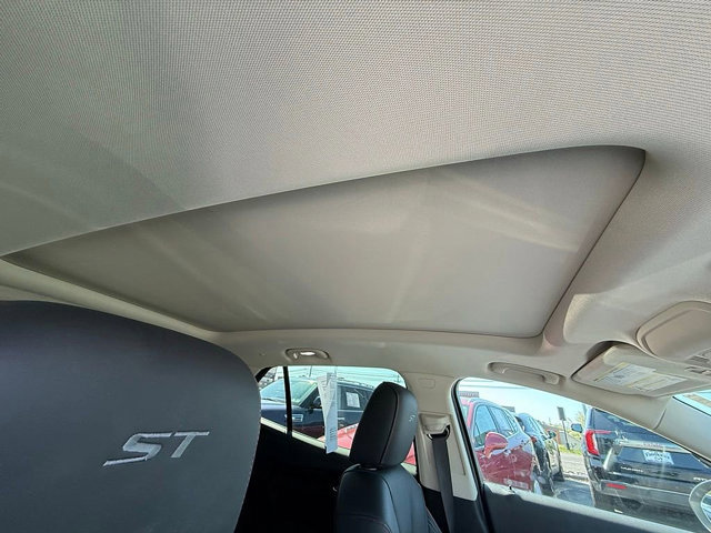 Used 2023 Buick Envision Essence w/ Sport Touring Package AWD/4WD image 21