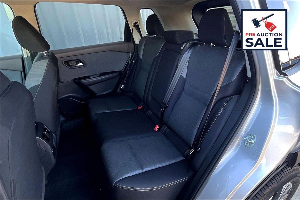 Used 2023 Nissan Rogue SV image 25