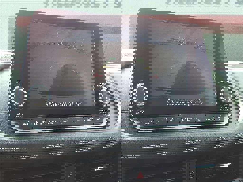 Used 2023 Nissan Rogue S image 18