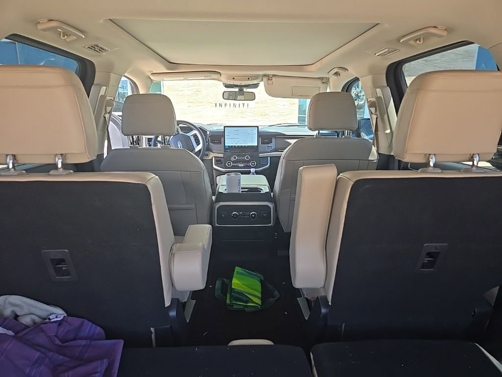 Used 2022 Ford Expedition Limited RWD image 8