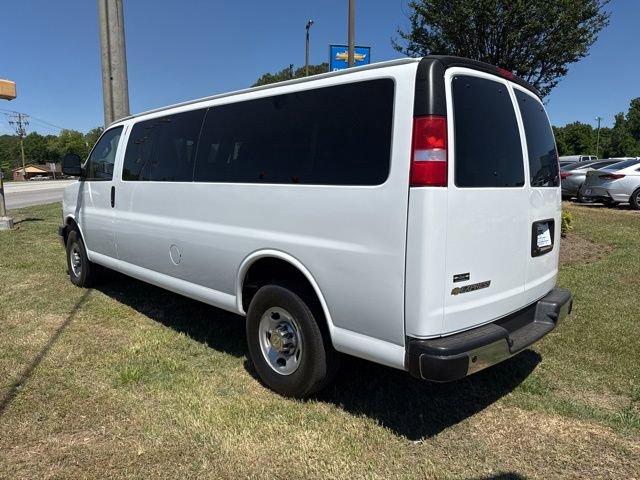 Used 2024 Chevrolet Express 3500 LT w/ LT Preferred Equipment Group RWD image 4