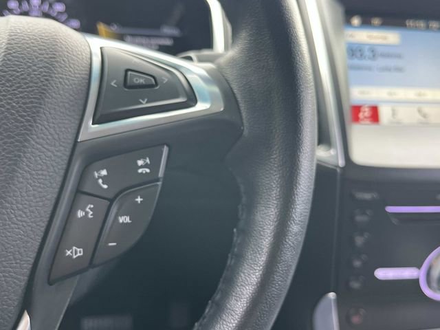 Used 2017 Ford Edge Titanium w/ Technology Package FWD image 38