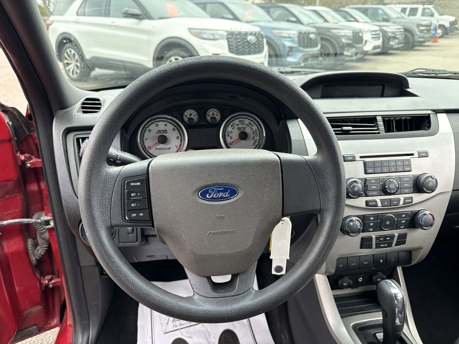Used 2011 Ford Focus SE image 25
