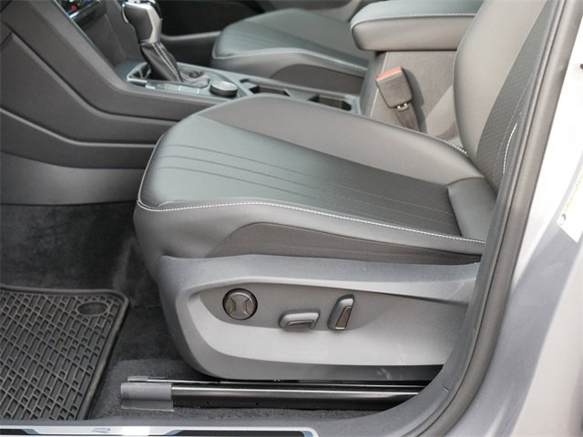 Certified 2024 Volkswagen Tiguan SE R-Line image 14