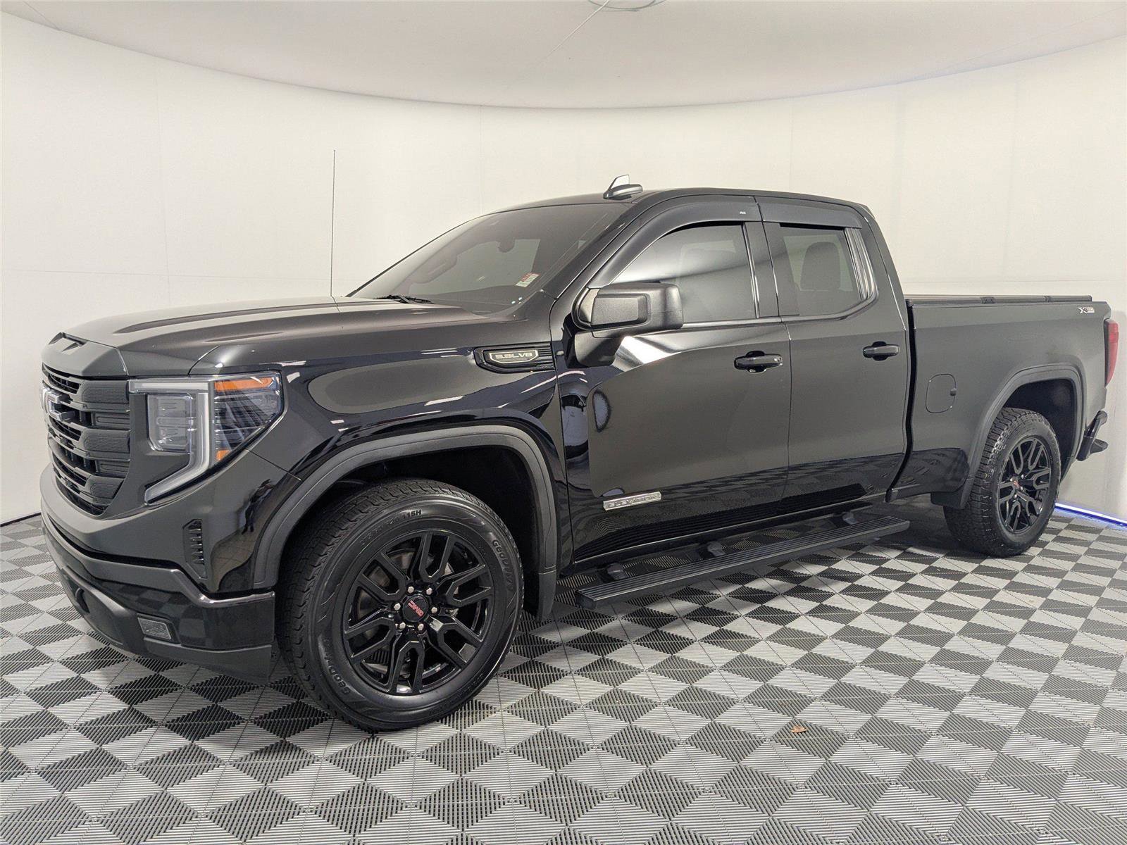 Used 2023 GMC Sierra 1500 Elevation