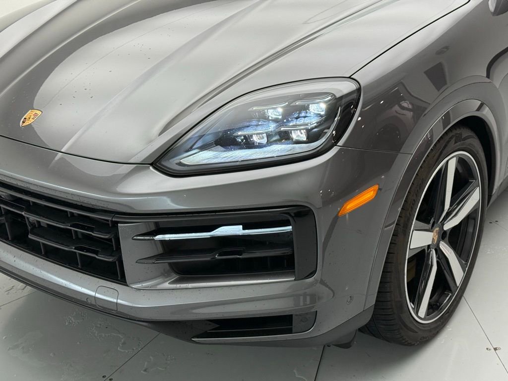 Certified 2025 Porsche Cayenne Coupe image 28