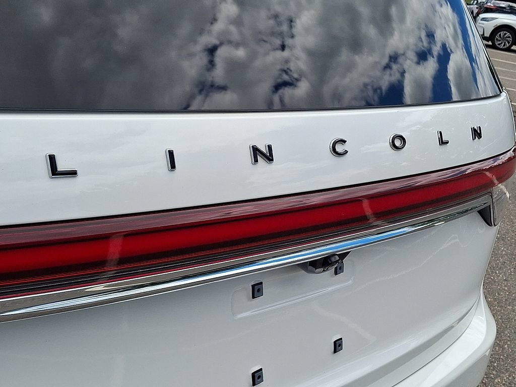 Certified 2023 Lincoln Aviator Black Label w/ Dynamic Handling Package AWD/4WD image 32