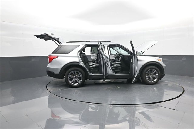 Certified 2023 Ford Explorer XLT w/ Equipment Group 202A image 39