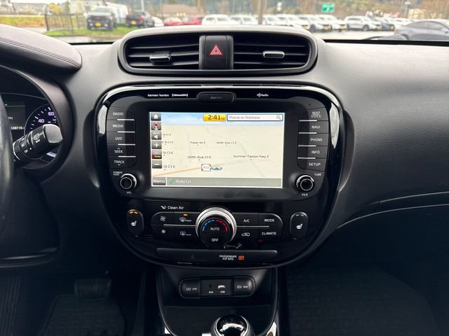 Used 2017 Kia Soul + image 27