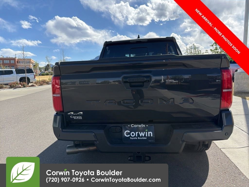 Used 2025 Toyota Tacoma SR5 AWD/4WD image 6
