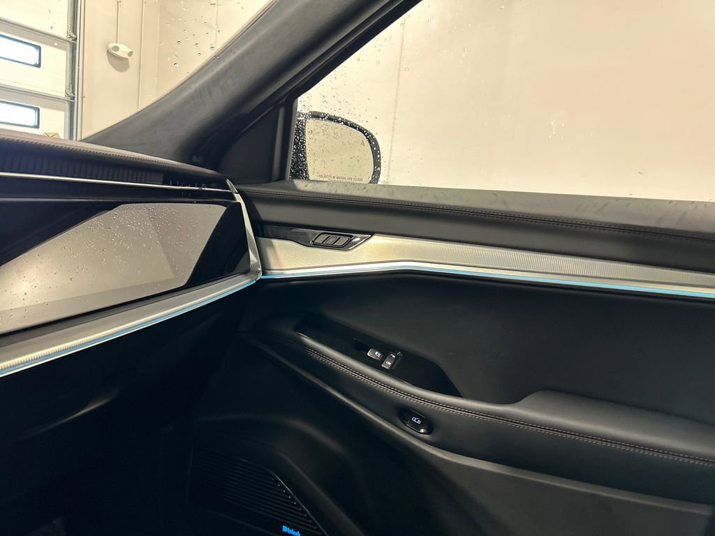 Used 2024 Jeep Wagoneer Launch Edition image 27