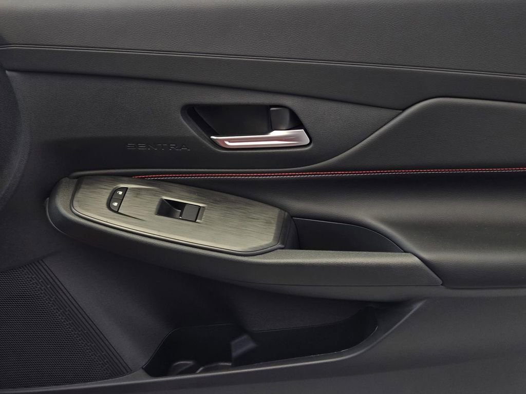 New 2026 Nissan Sentra SR w/ Floor Mat Package FWD image 8