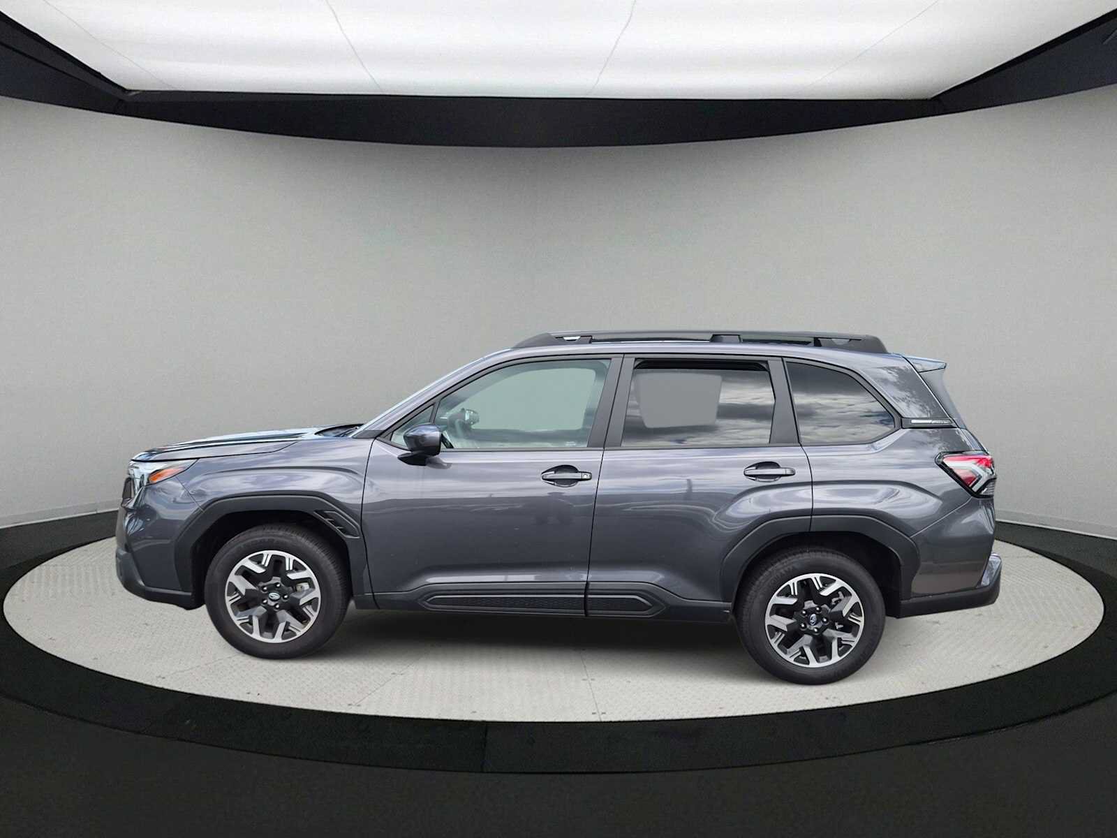 Used 2026 Subaru Forester Premium AWD/4WD image 5