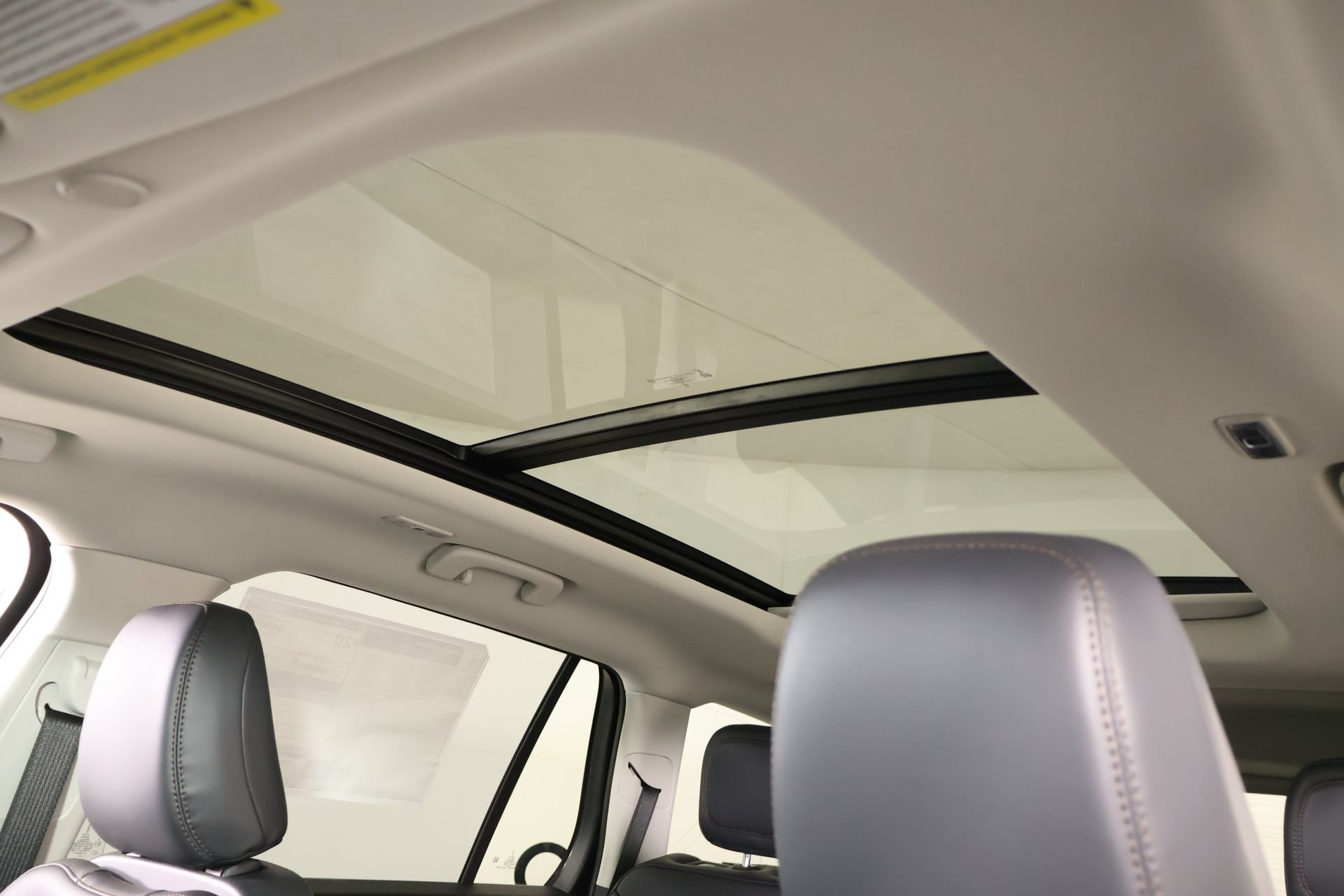 New 2026 Lincoln Aviator AWD image 16