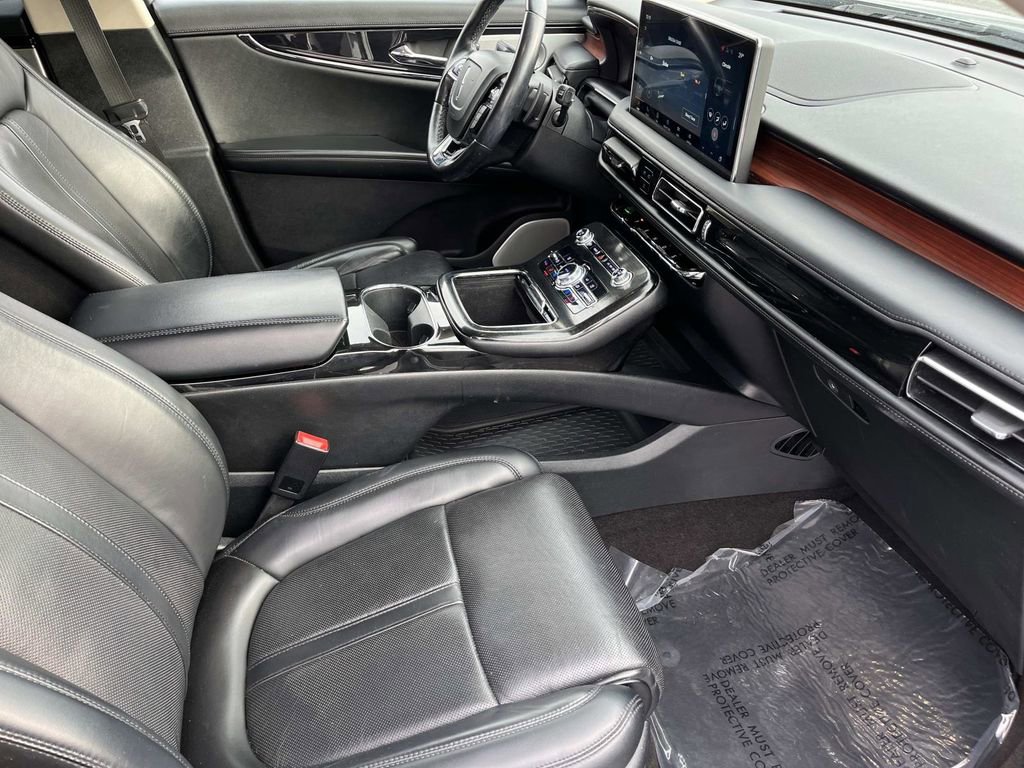 Used 2021 Lincoln Nautilus Reserve w/ Equipment Group 202A image 22