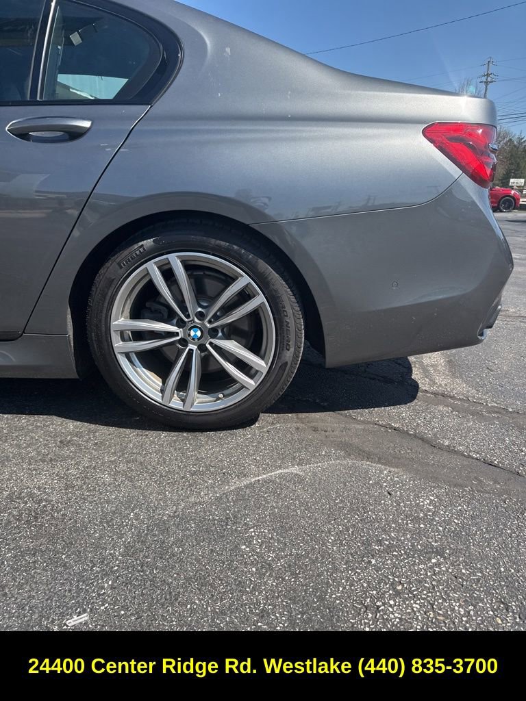 Used 2017 BMW 750i xDrive AWD/4WD image 10