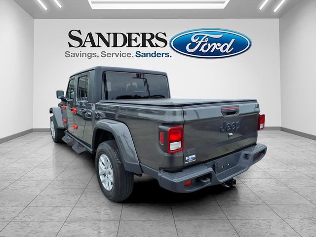 Used 2023 Jeep Gladiator Sport image 4
