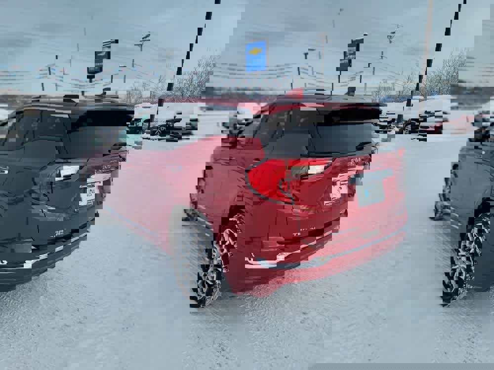 Used 2023 GMC Terrain Denali image 3