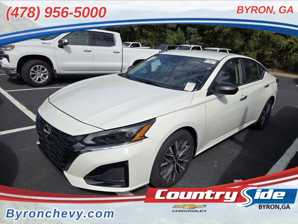 Used 2025 Nissan Altima 2.5 SV FWD image 1