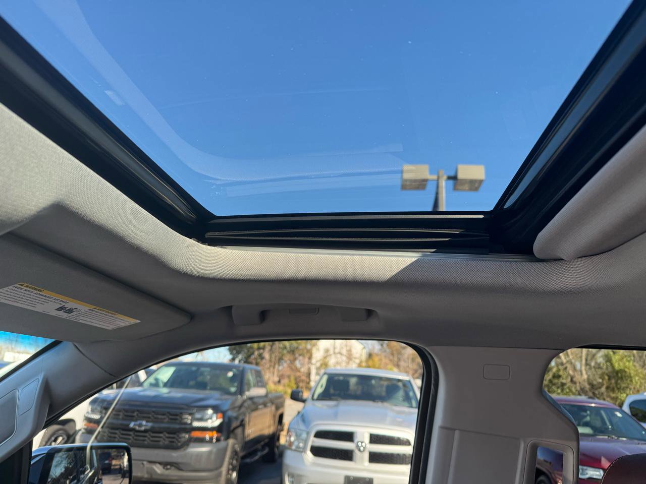 Used 2019 Chevrolet Suburban Premier w/ Premier Plus Edition image 19