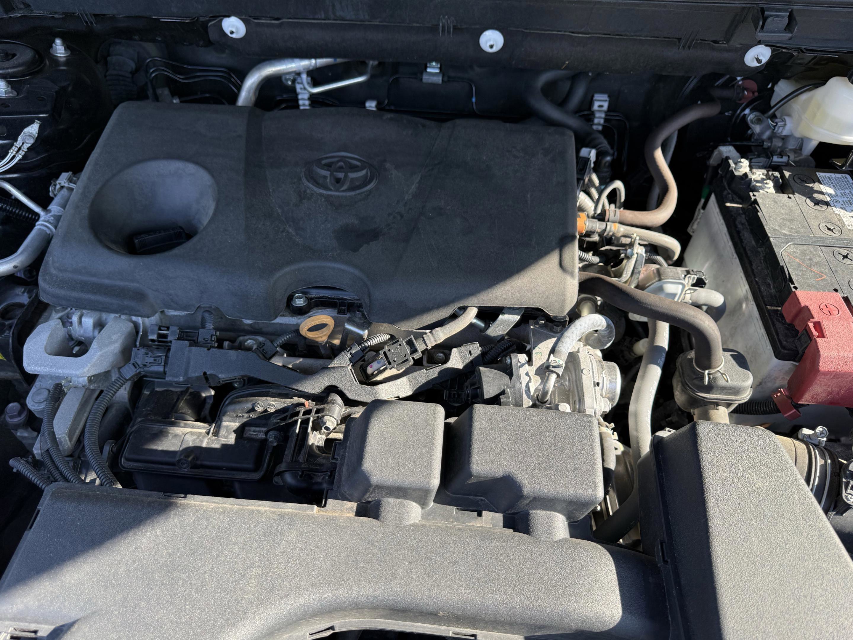 Used 2024 Toyota RAV4 XLE image 39