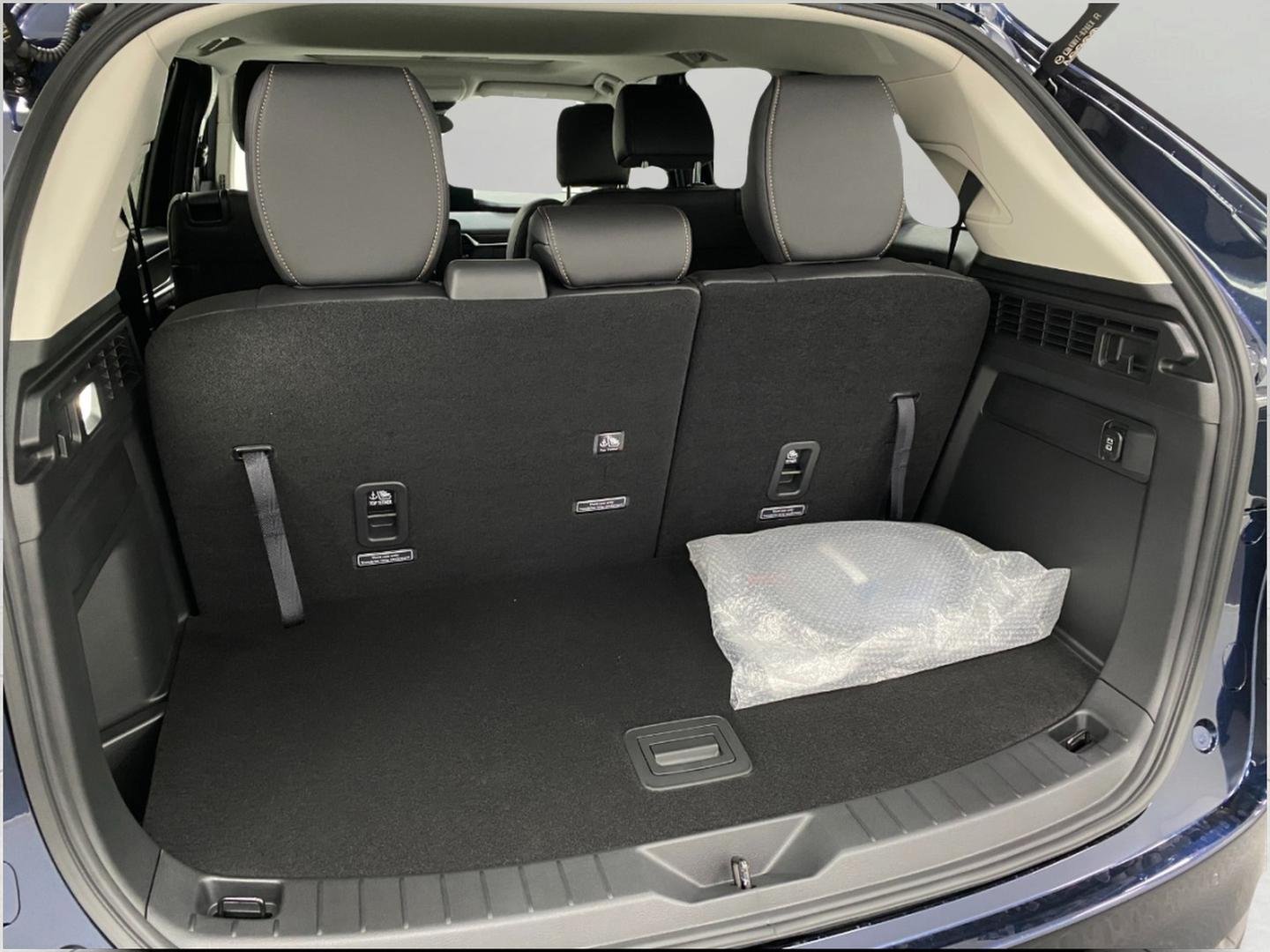 New 2025 MAZDA CX-90 Plug-In Hybrid w/ Preferred AWD/4WD image 5