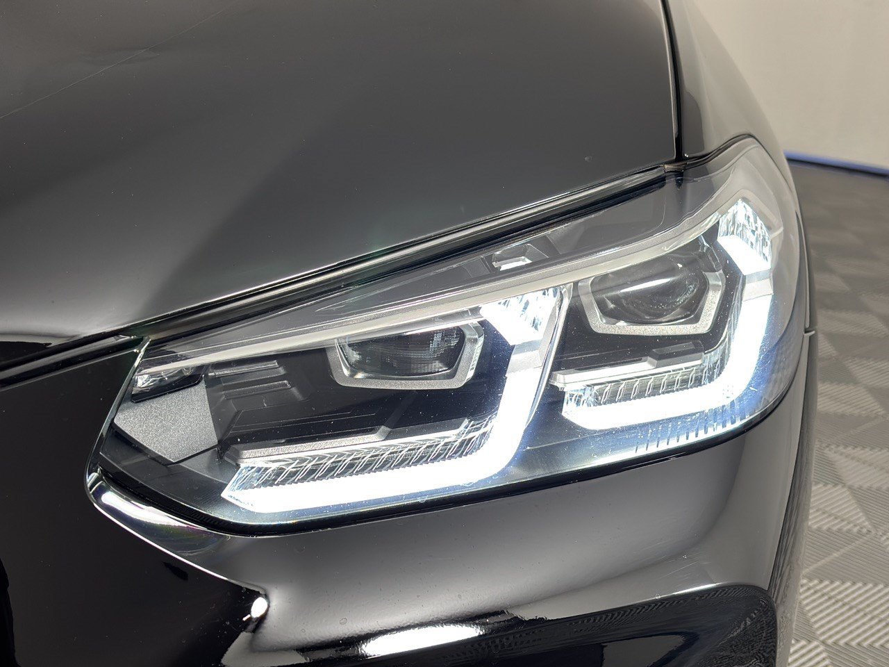 Used 2023 BMW X3 sDrive30i w/ Convenience Package w/ZPA RWD image 12