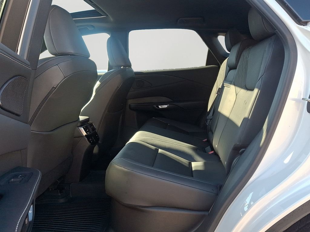 Used 2025 Lexus RX 350 Premium w/ Accessory Package AWD/4WD image 8