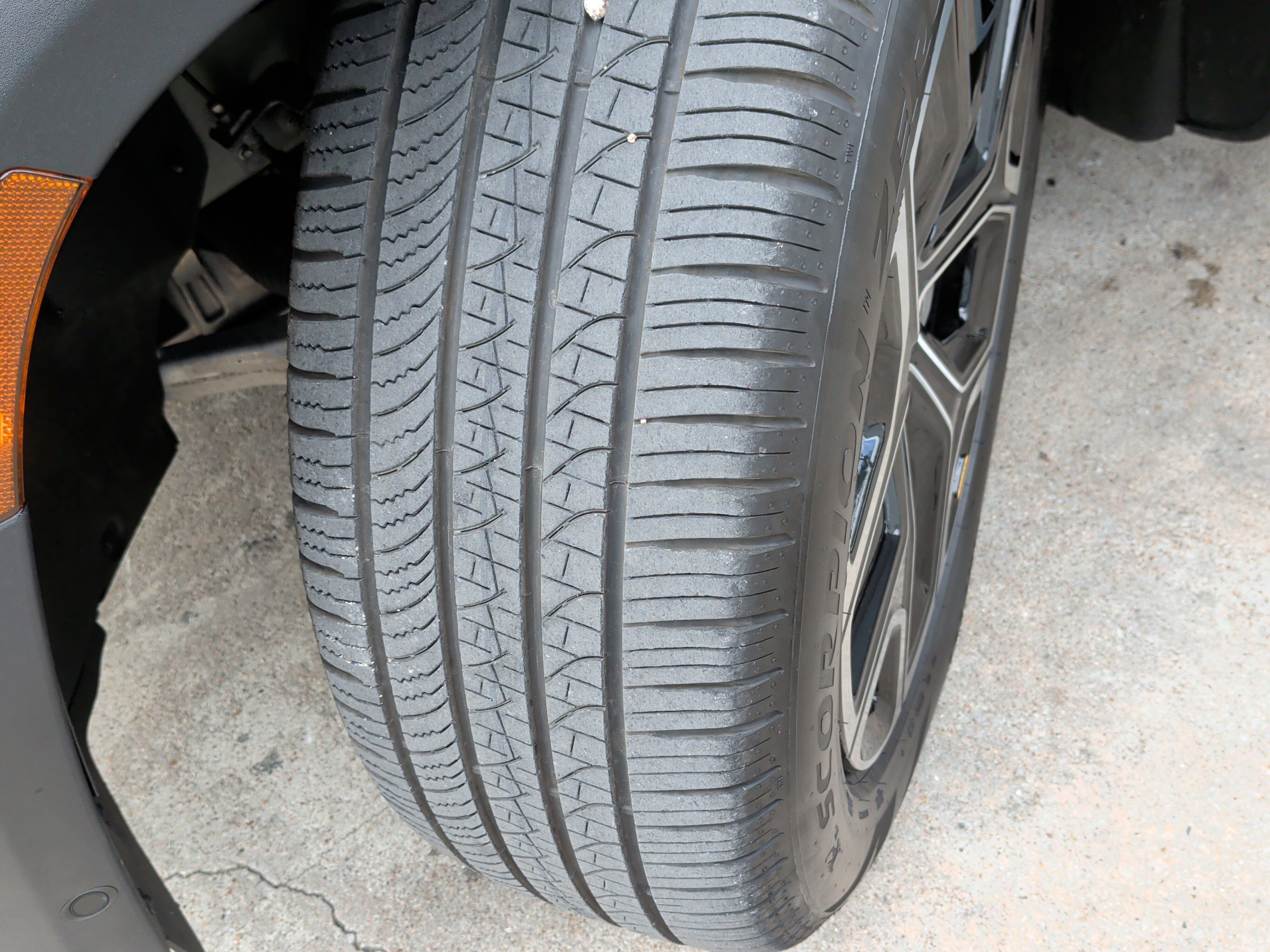 Used 2024 Rivian R1T Adventure image 13