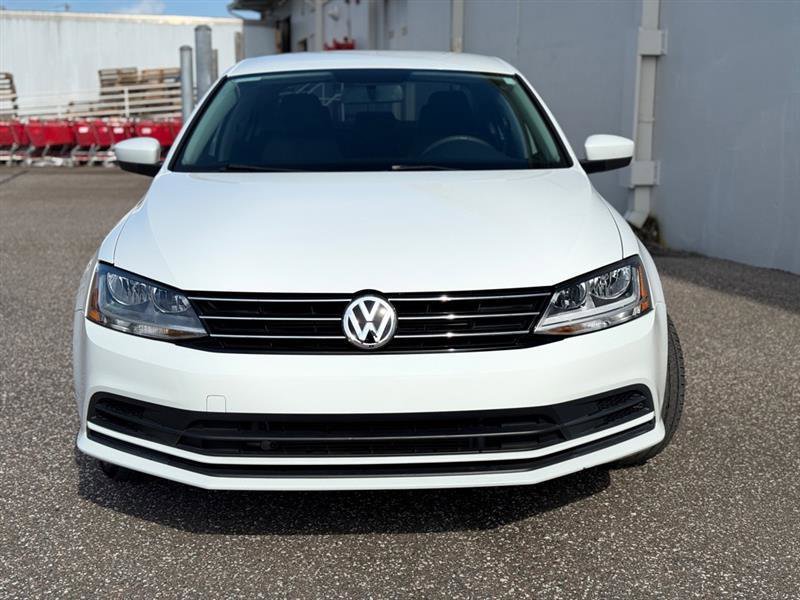 Used 2017 Volkswagen Jetta S image 2