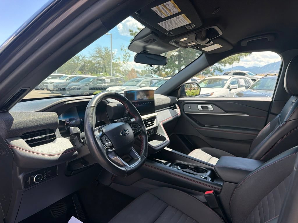 Used 2025 Ford Explorer ST-Line AWD/4WD image 23