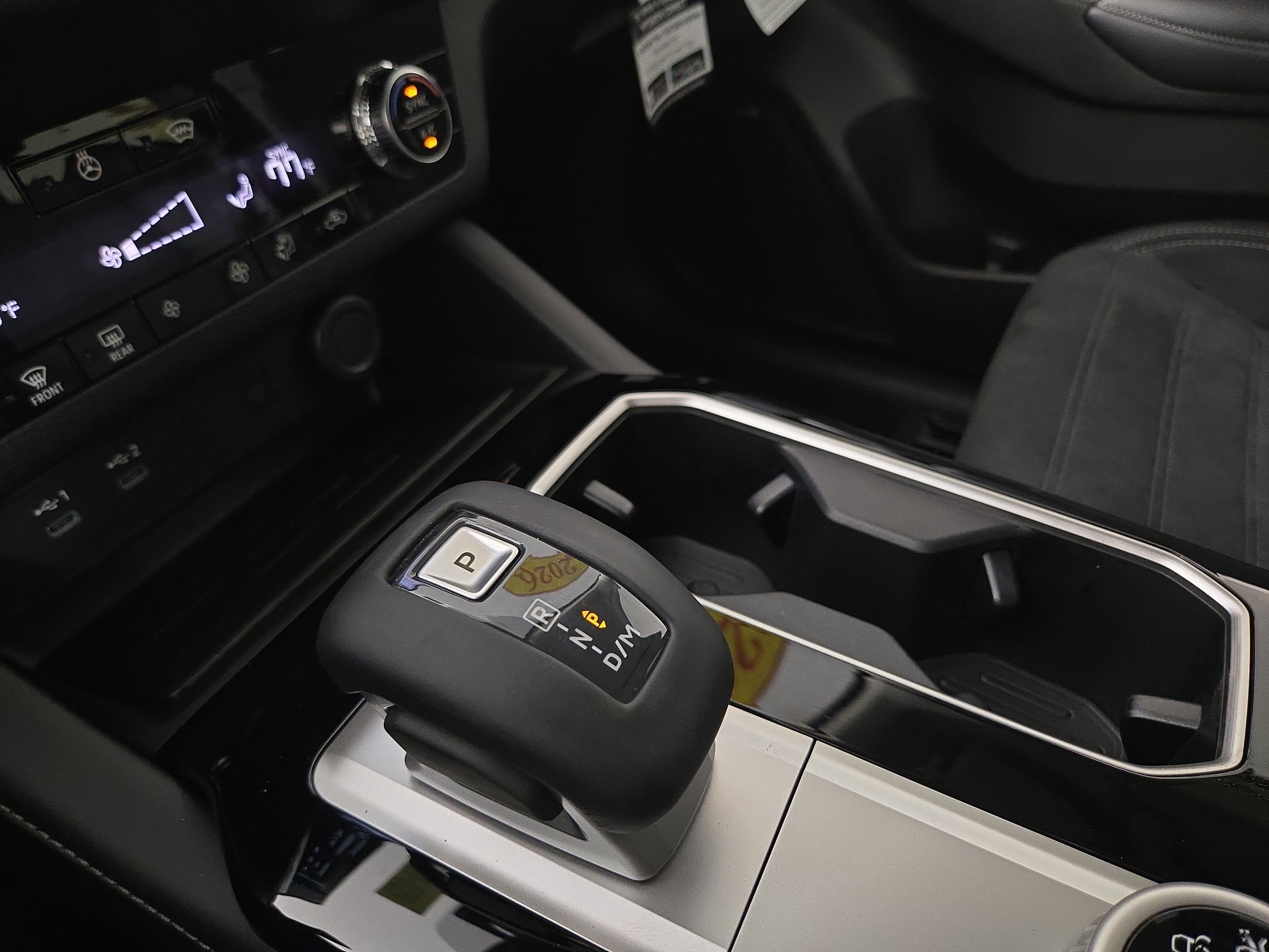 New 2026 Mitsubishi Outlander SE image 23