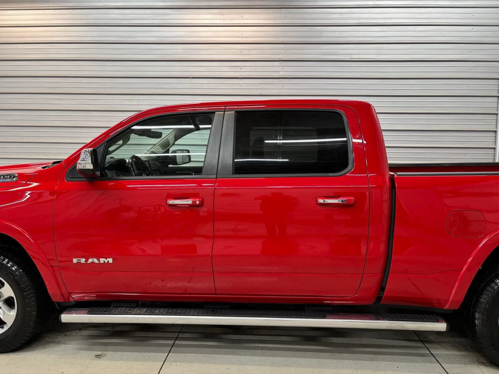 Used 2022 RAM 1500 Laramie AWD/4WD image 2