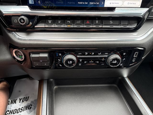 Used 2024 Chevrolet Silverado 2500 High Country w/ Technology Package AWD/4WD image 16