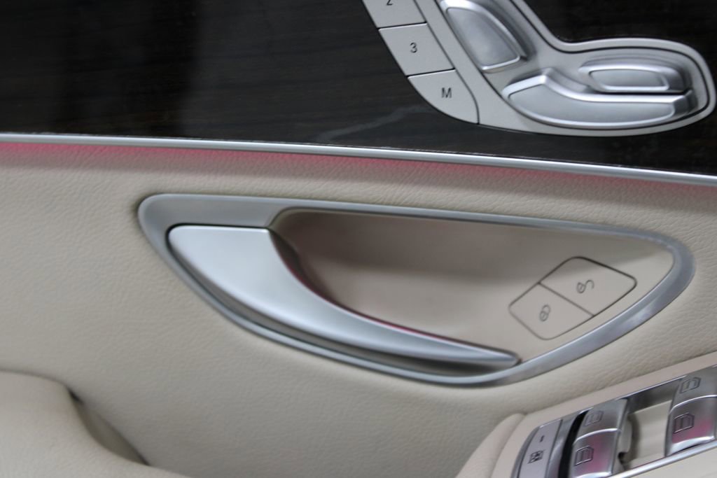 Used 2022 Mercedes-Benz GLC 300 4MATIC image 35