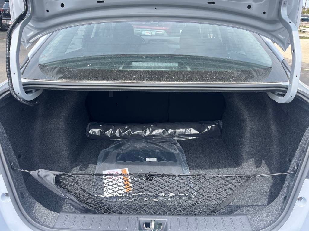 New 2025 Nissan Versa SV w/ Trunk Package image 31