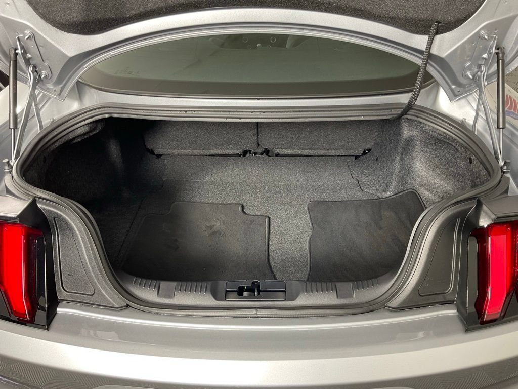 Used 2021 Ford Mustang GT RWD image 11