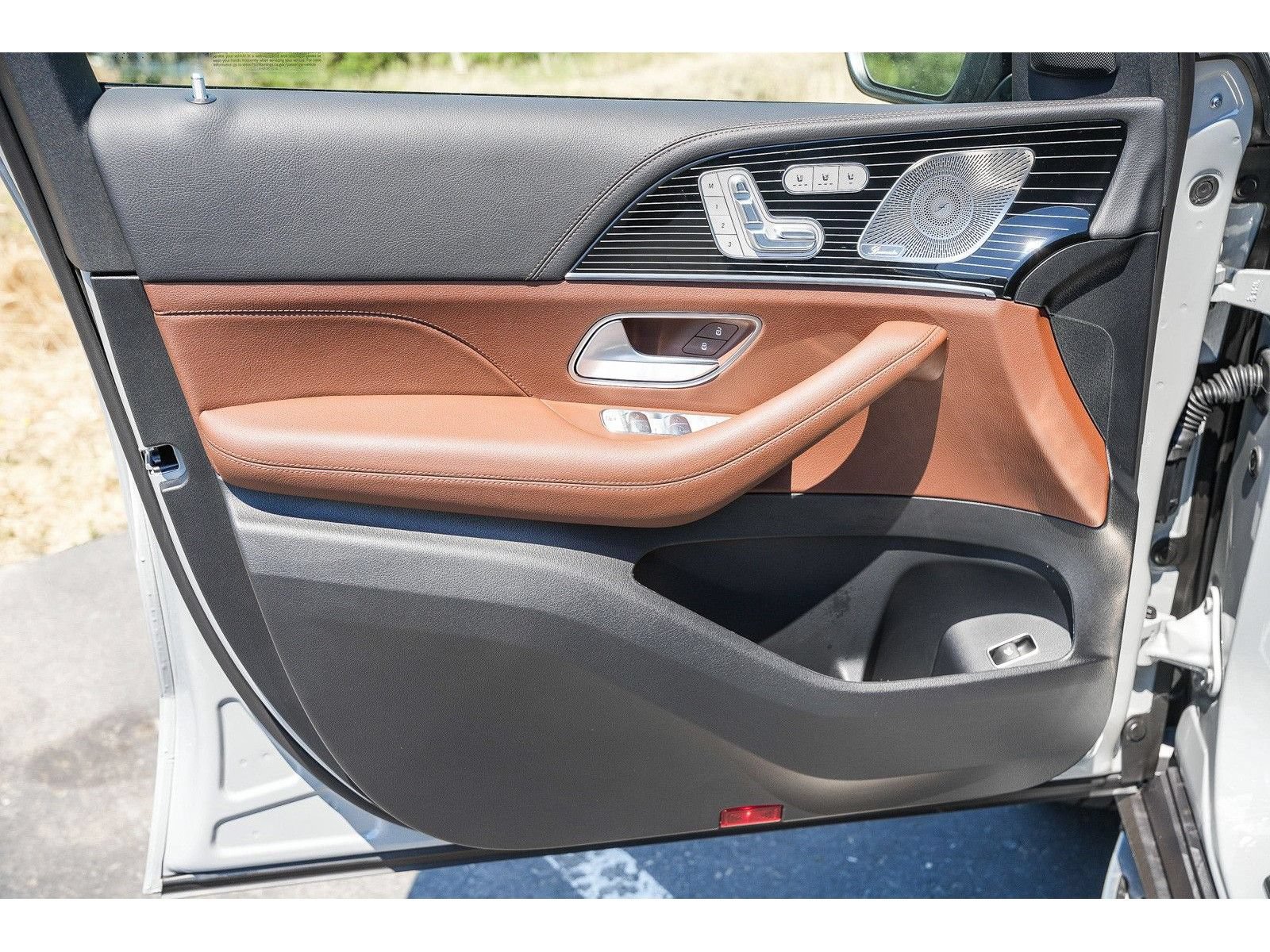 New 2026 Mercedes-Benz GLS 450 4MATIC image 19