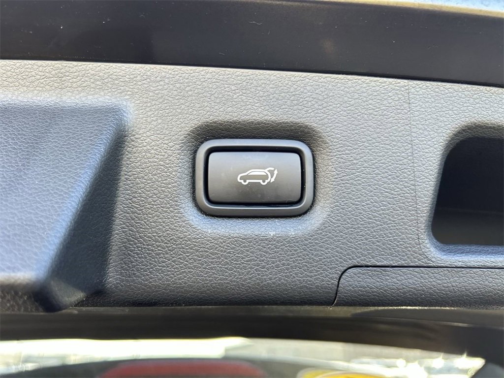 Used 2021 Hyundai Santa Fe SEL Premium image 18