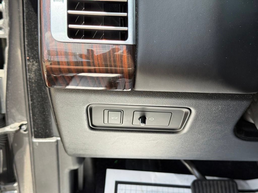 Used 2016 Land Rover Range Rover HSE AWD/4WD image 18