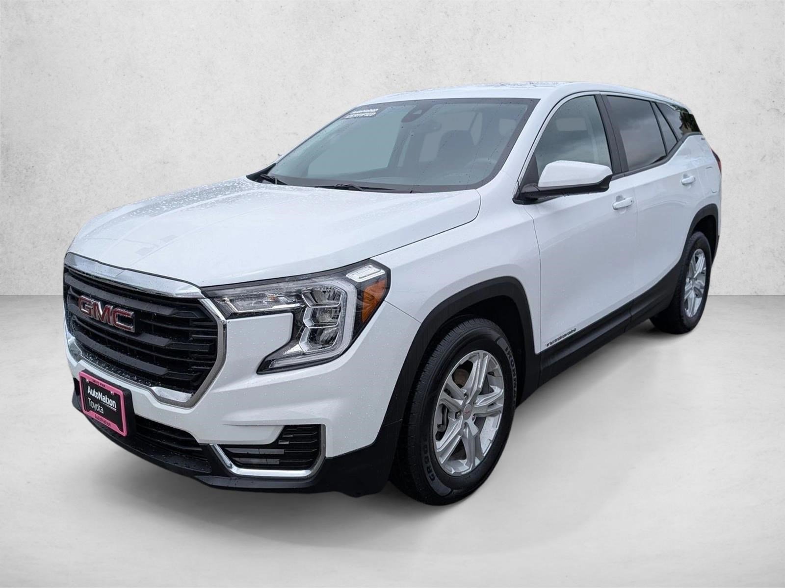 Used 2024 GMC Terrain SLE