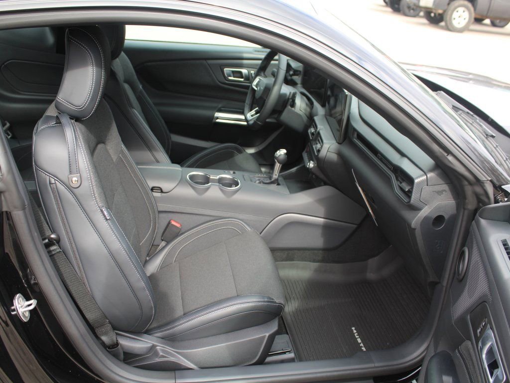 New 2026 Ford Mustang Coupe image 5
